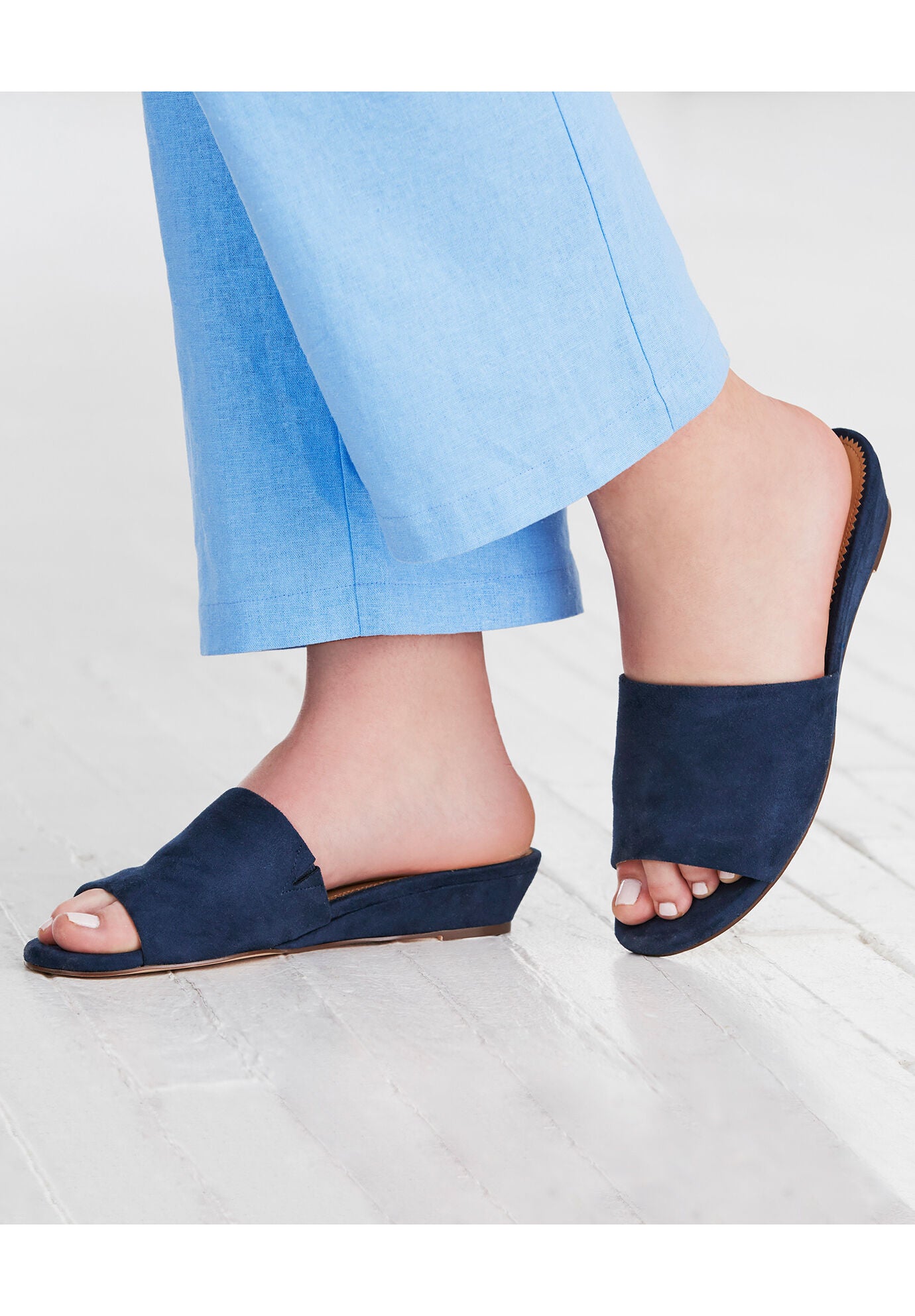 Women's capri mule outlet