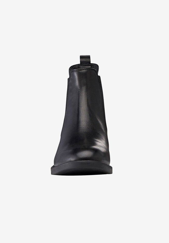 Leather Chelsea Boots, , alternate image number null
