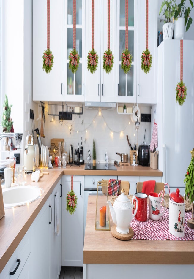 2-Tier Serving Set with Wire Stand image number 3