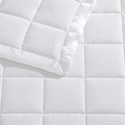 Down-Alternative Blanket image number null