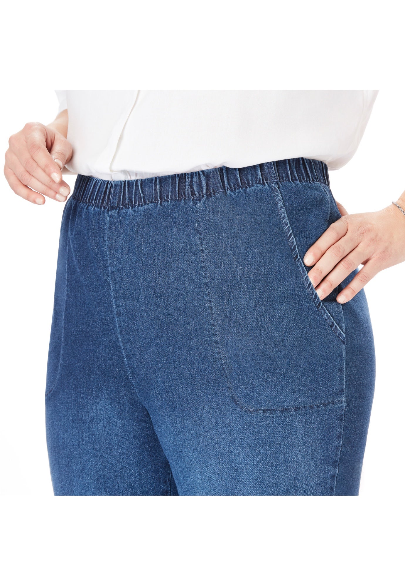 Straight Leg Fineline Pull-On Stretch Denim Jeans image number 5