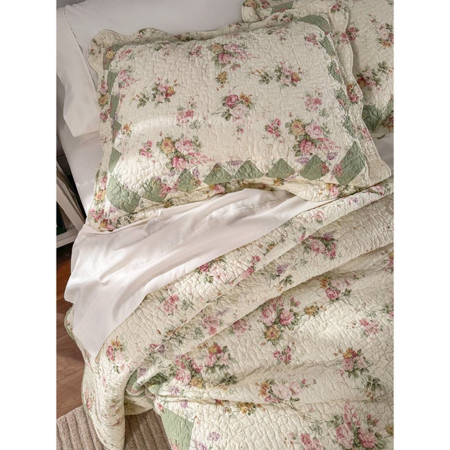 Charlotte Bedspread image number 1