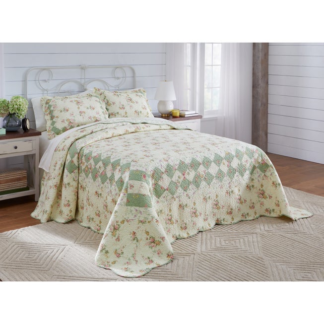 Charlotte Bedspread image number 0