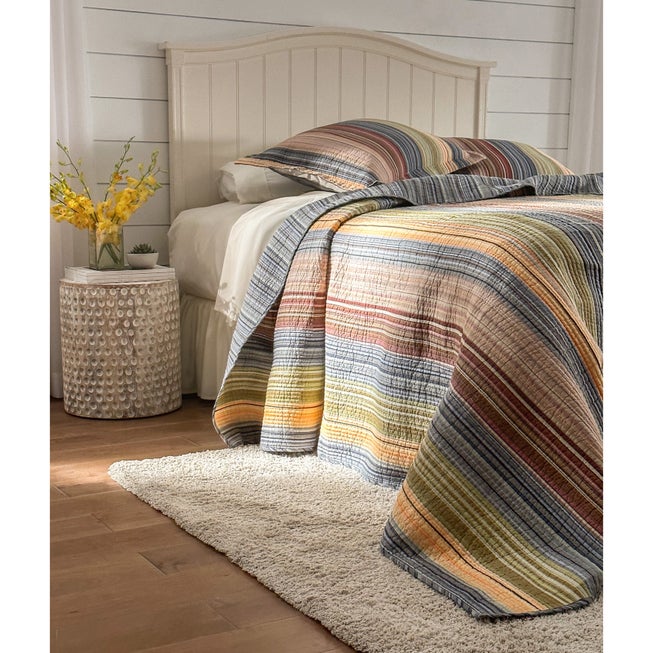 Maya Bedspread image number 1