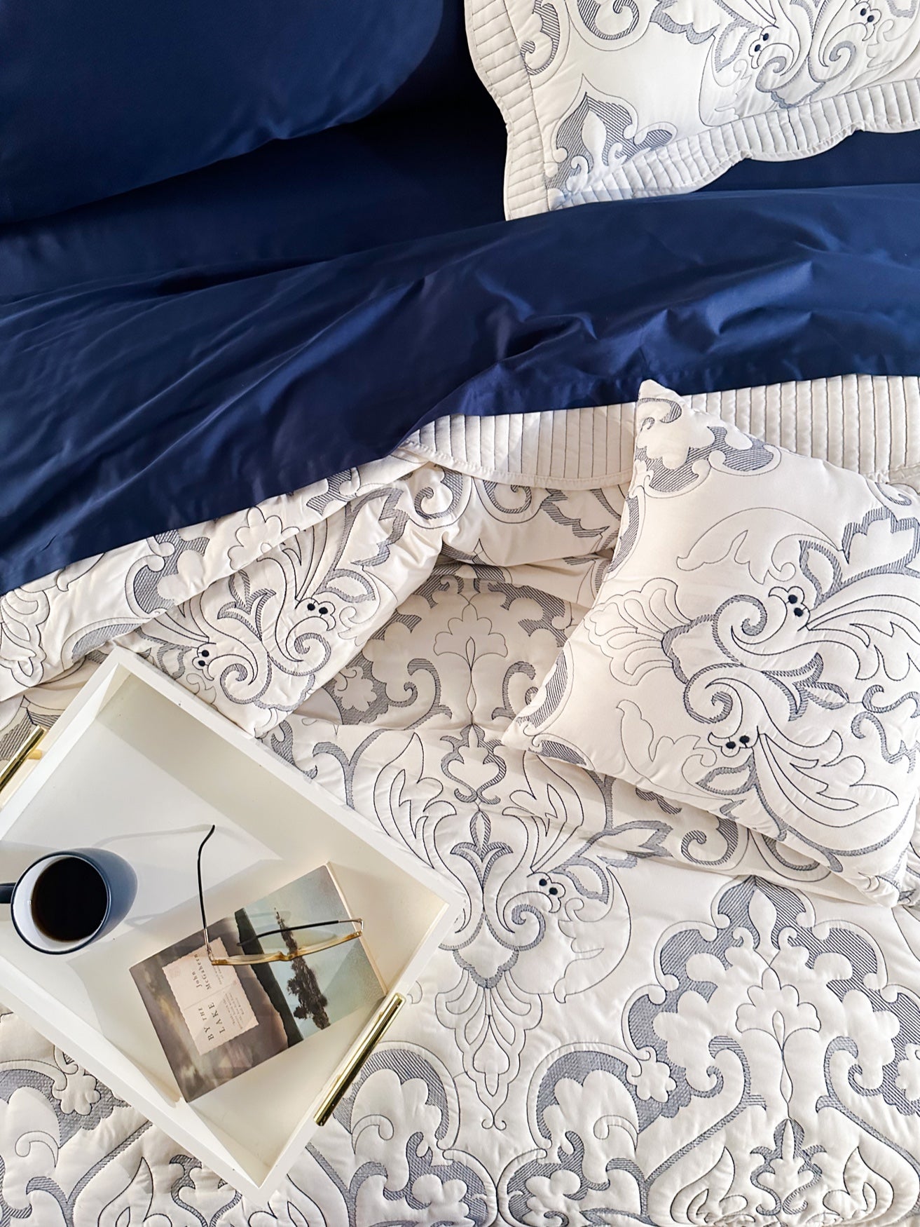 Amelia Bedspread image number 4