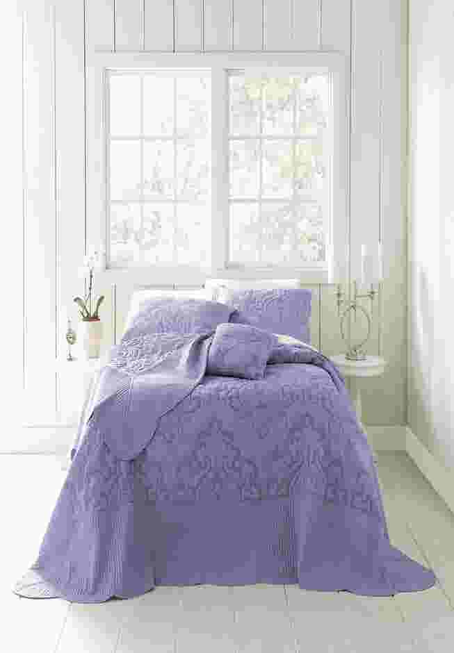 Amelia Bedspread image number 0