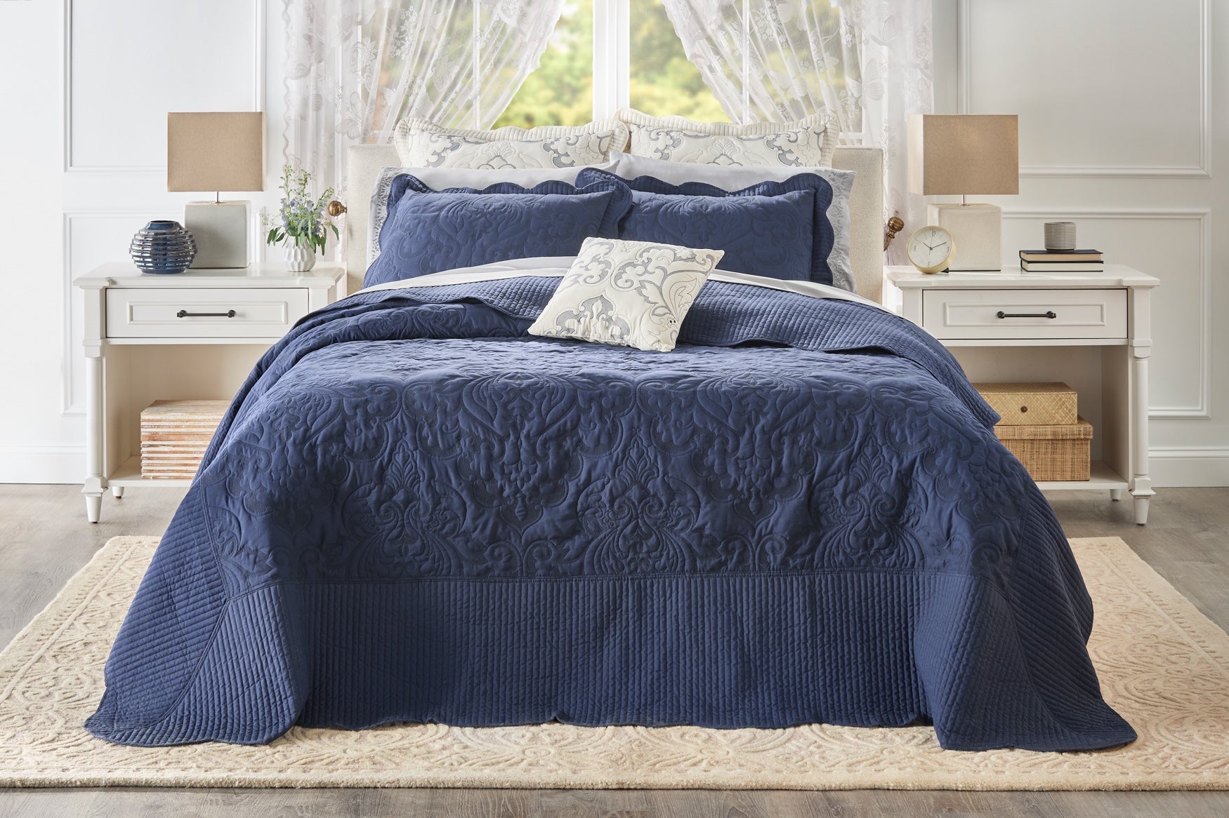 Amelia Bedspread image number 0