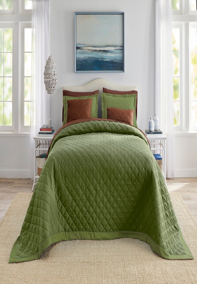 BH Studio Reversible Quilted Bedspread image number 2