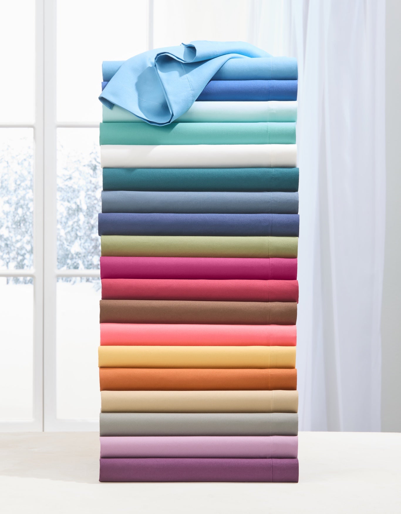 BH Studio Solid Microfiber Sheet Set image number 1