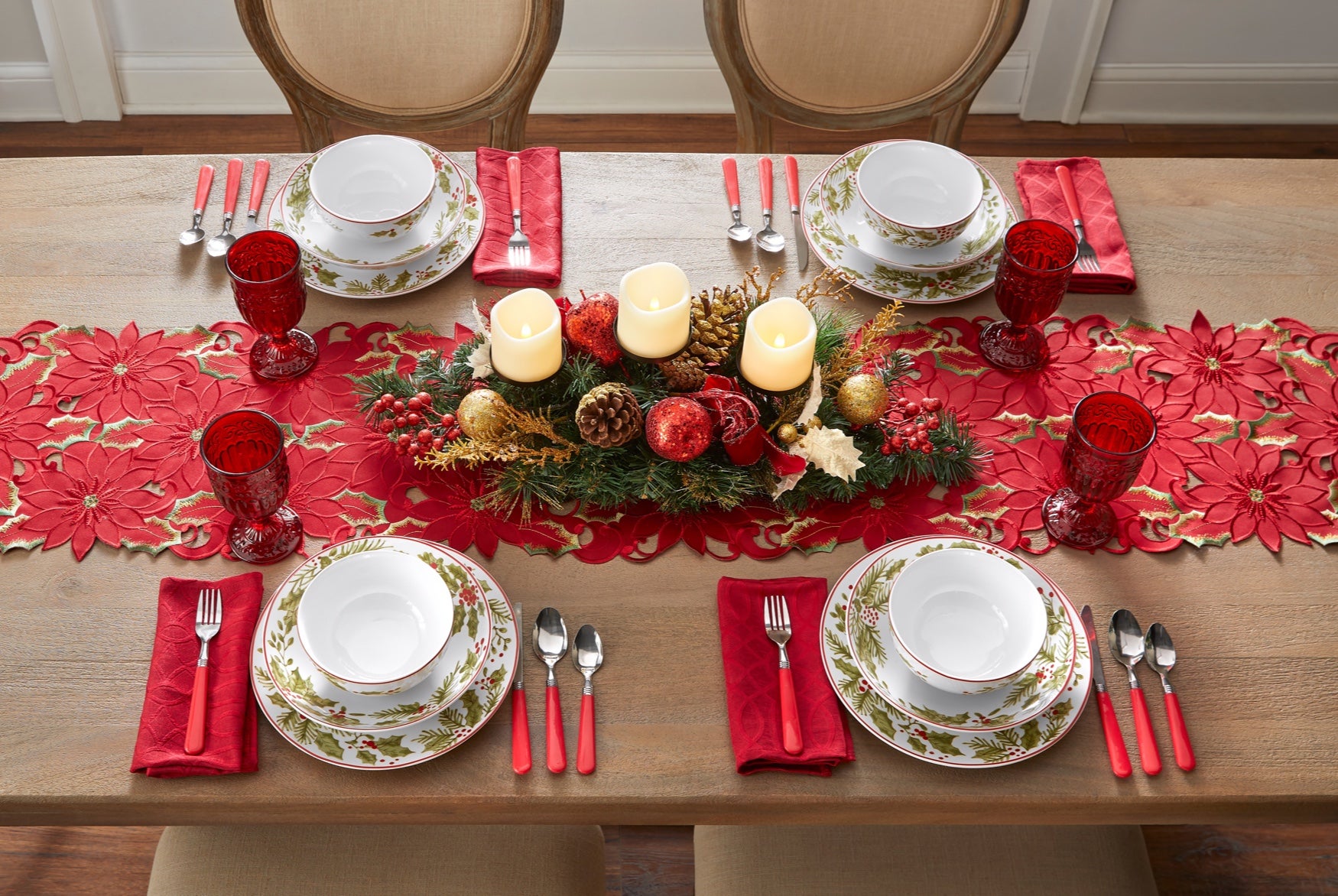 16-Pc. Christmas Dinnerware Set image number 4