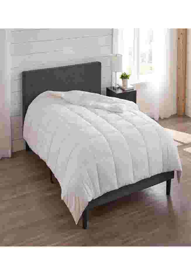 Down Alternative Comforter image number 0