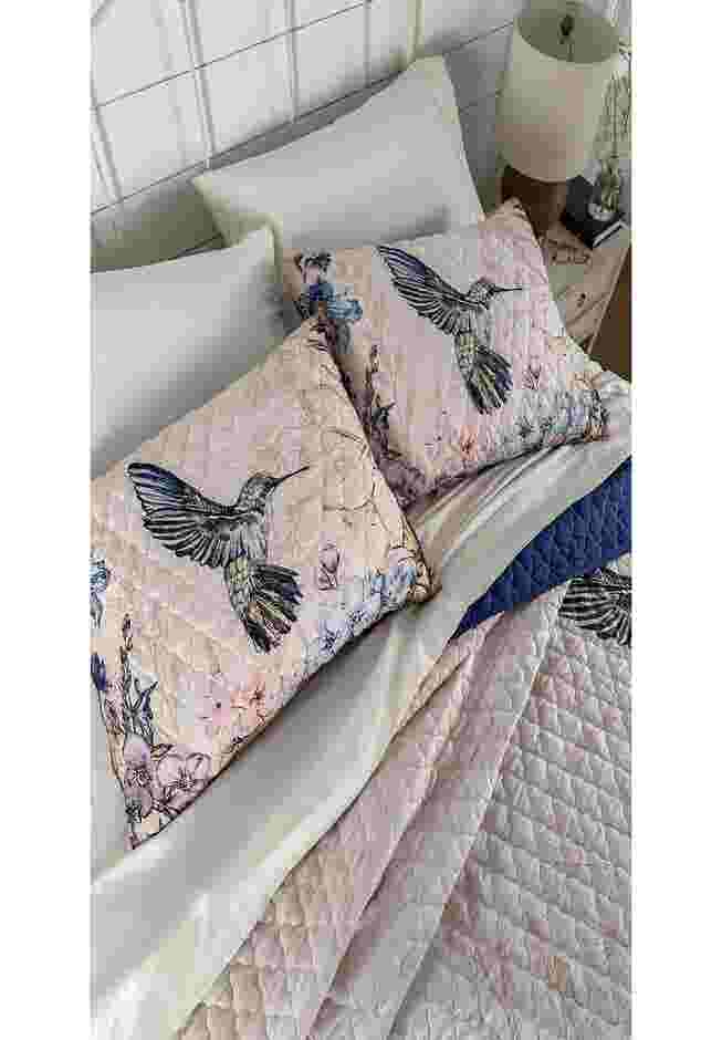 Fluttering Splendor Quilt image number 1