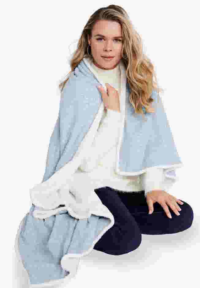 Embossed Sherpa Throw image number 0