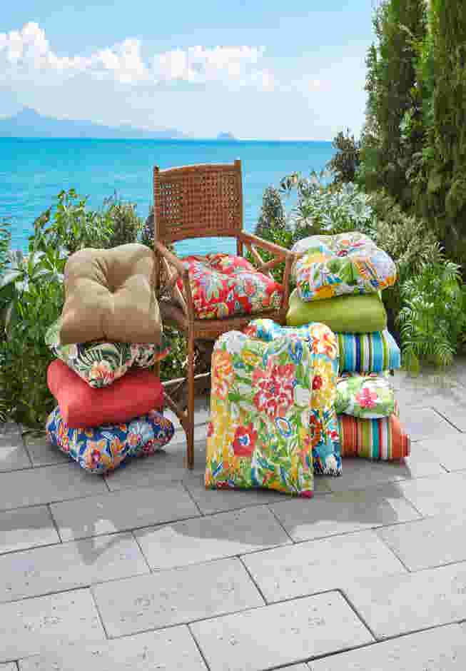 BH Outdoor Performance Tufted Wicker Chair Cushion image number 1