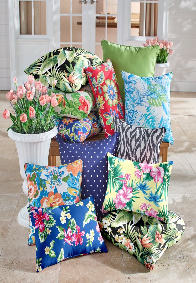 BH Outdoor Performance Tufted Wicker Chair Cushion image number 3