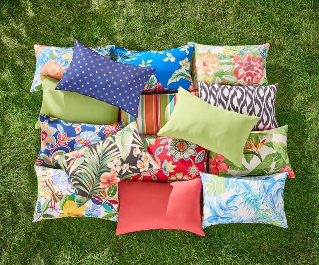 BH Outdoor Performance 20" x 13" Lumbar Pillow image number 1