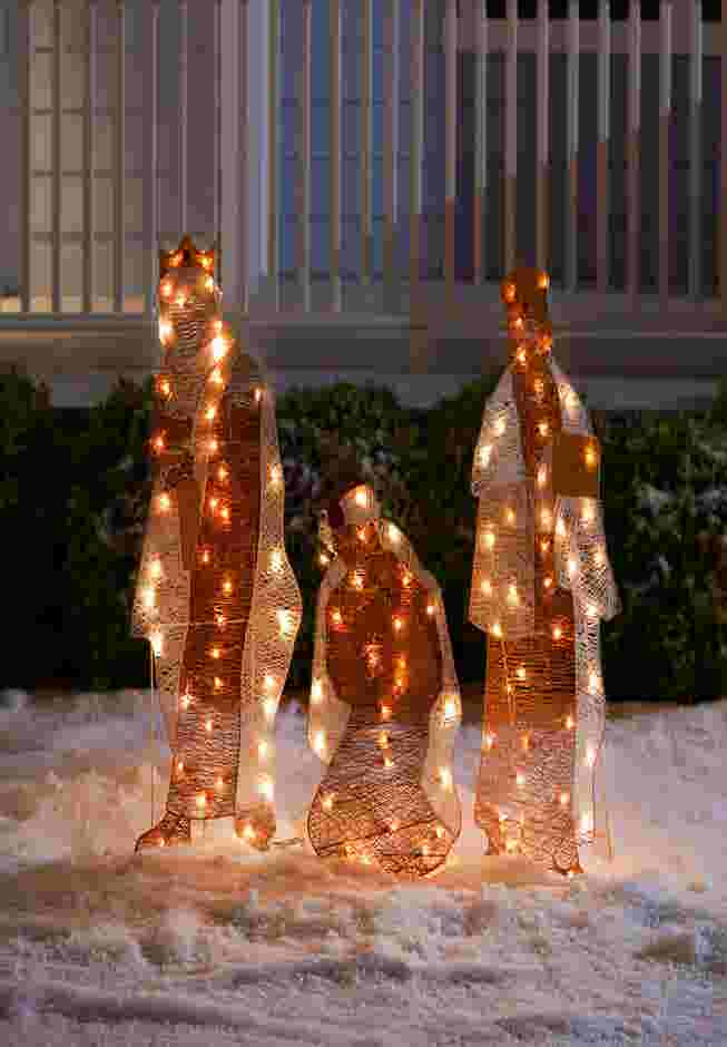 Crystal Splendor Outdoor Scenes image number 0
