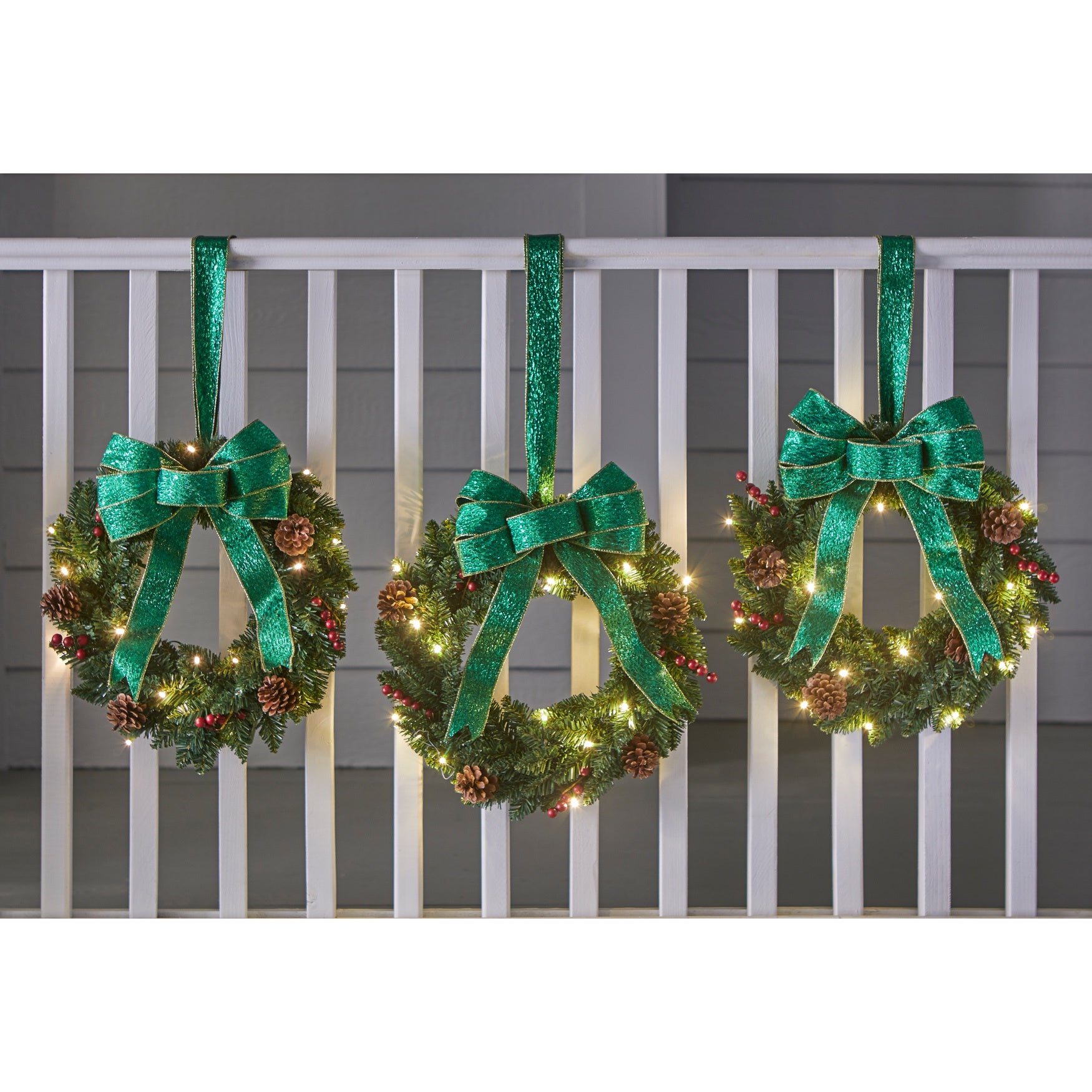 Set Of 3 Cordless Pre-Lit Mini Christmas Wreaths image number 0