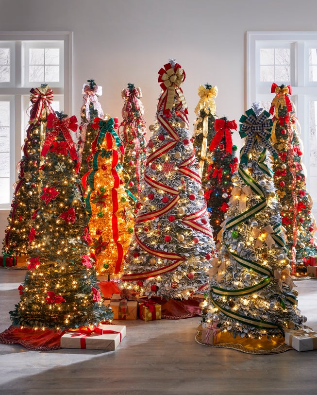Fully Decorated Pre-Lit 6’ Pop-Up Christmas Tree image number 3