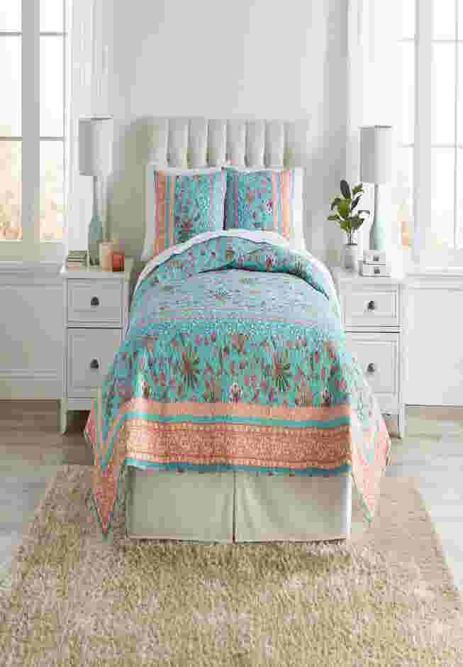 Jacobean 3-Pc. Quilt Set image number 0