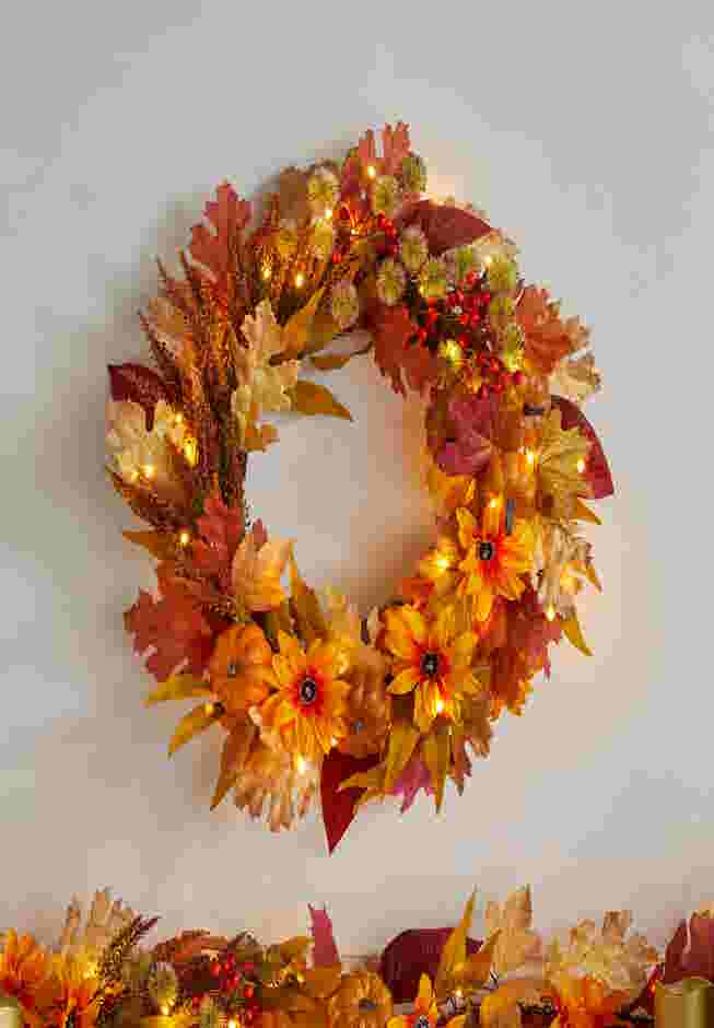 Pre-Lit Harvest Daisy Wreath image number 0