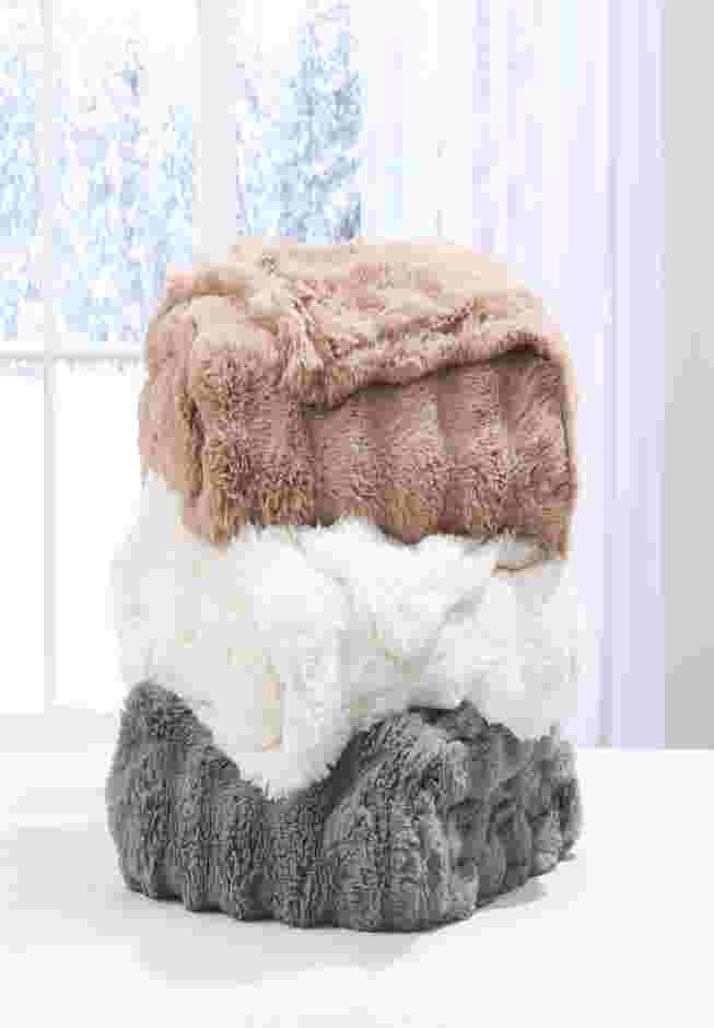 Cascade Ultra Fine Faux Fur Throw image number 1