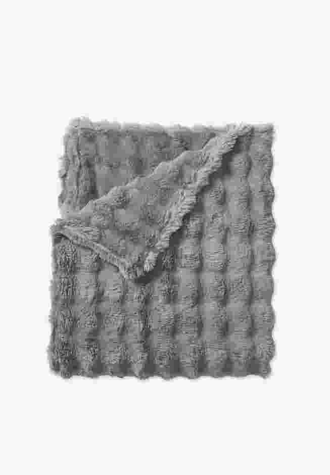 Cascade Ultra Fine Faux Fur Throw image number 0