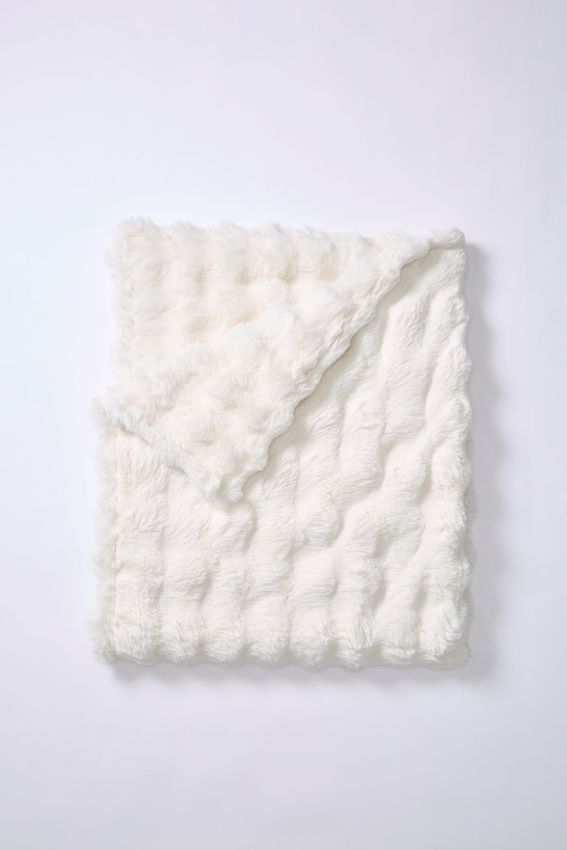 Cascade Ultra Fine Faux Fur Throw image number 0