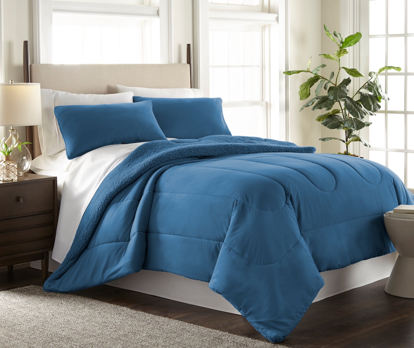 Reversible Micro Flannel® Sherpa 3-Pc. Comforter Set image number 0