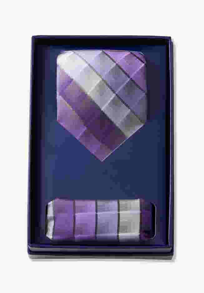 Extra Long Tie and Pocket Square Gift Set image number 0