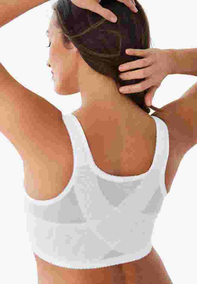 Front-Close Embroidered Wireless Posture Bra image number 3