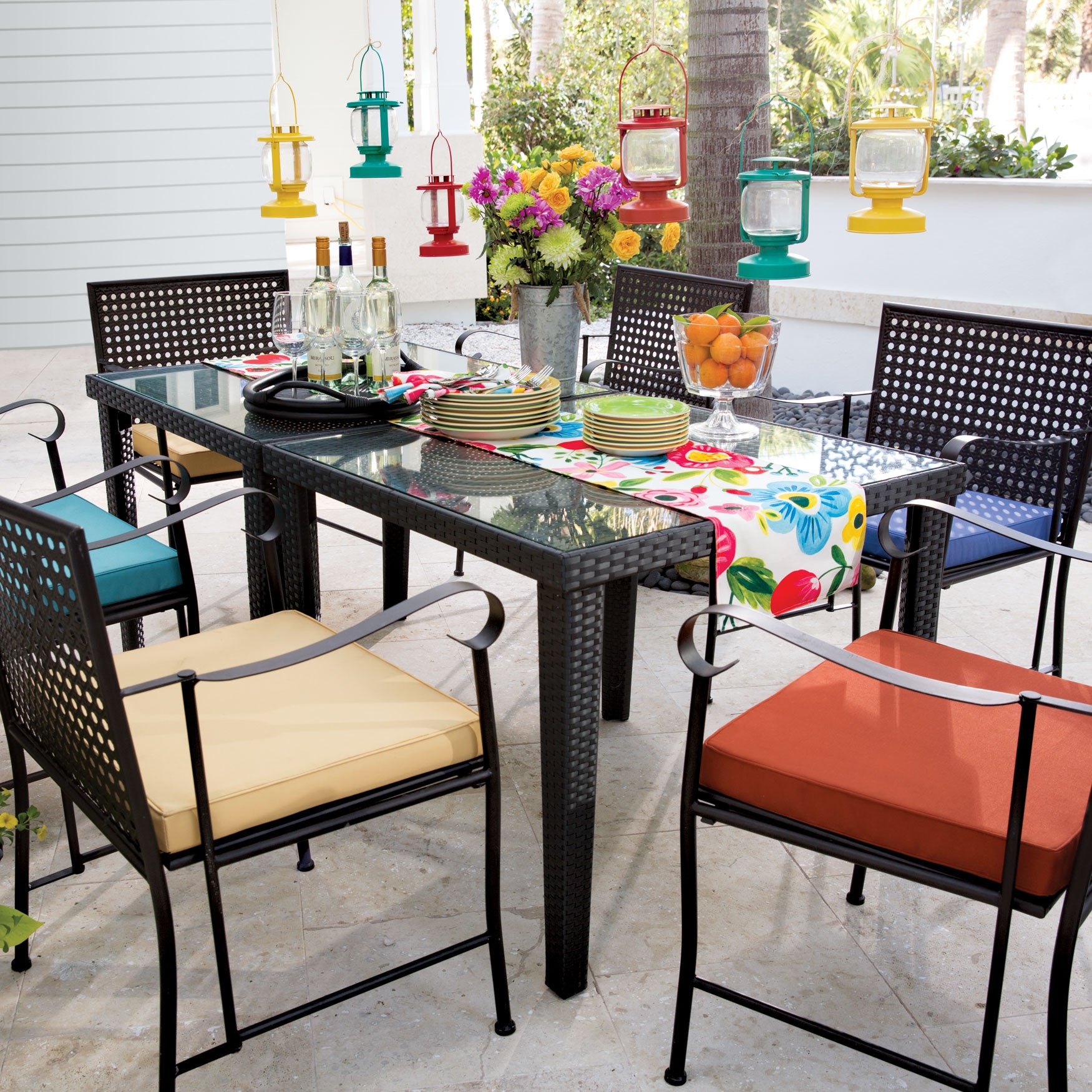 400 lbs. Weight Capacity Folding Chair with Cushion image number 2