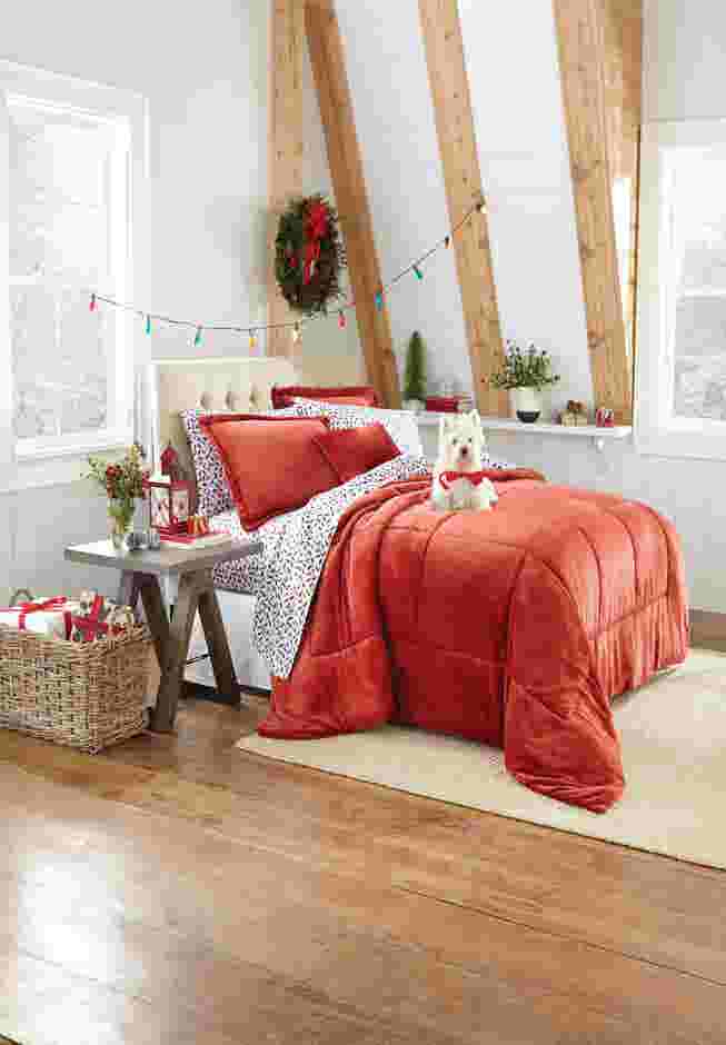 BH Studio Microfleece Comforter image number 4