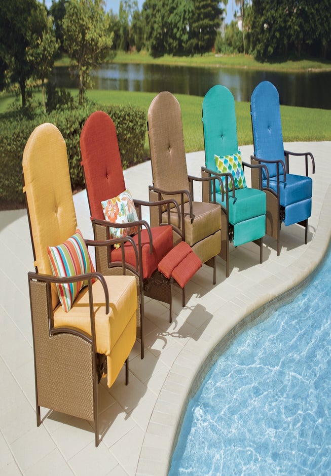 Oversized Outdoor Recliner image number 3