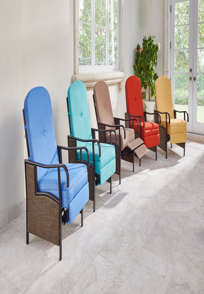 Oversized Outdoor Recliner image number 1