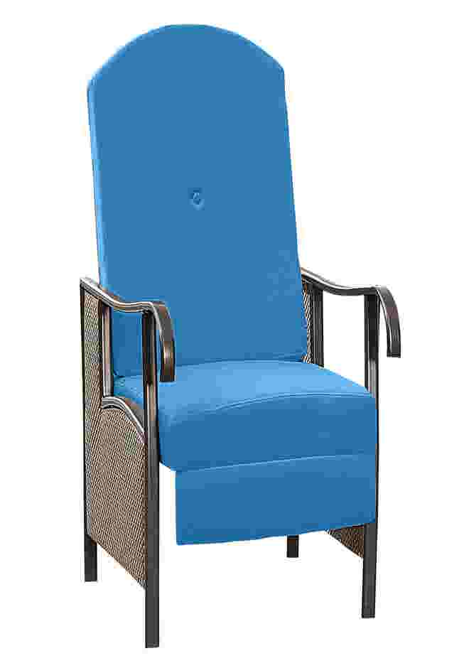Oversized Outdoor Recliner image number 0