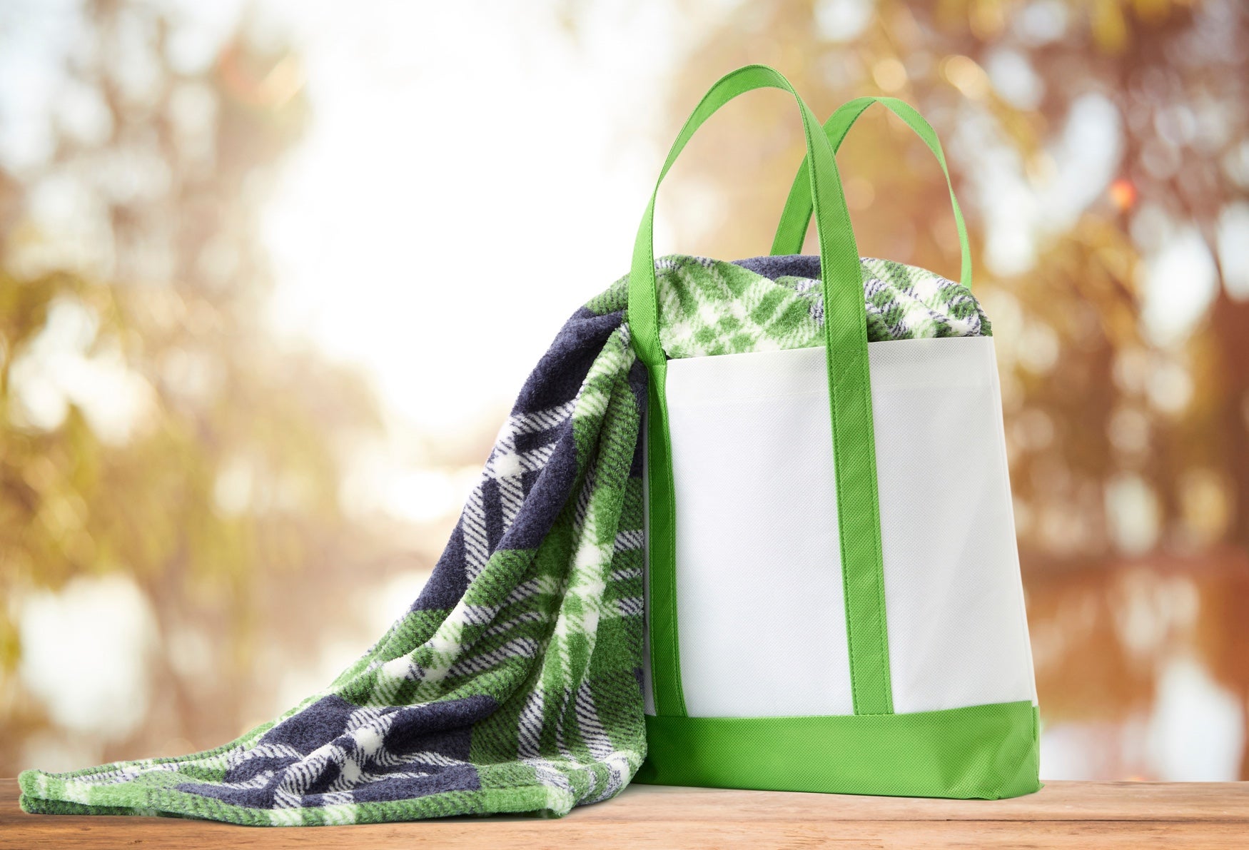 Tote Bag With Free Throw image number 0