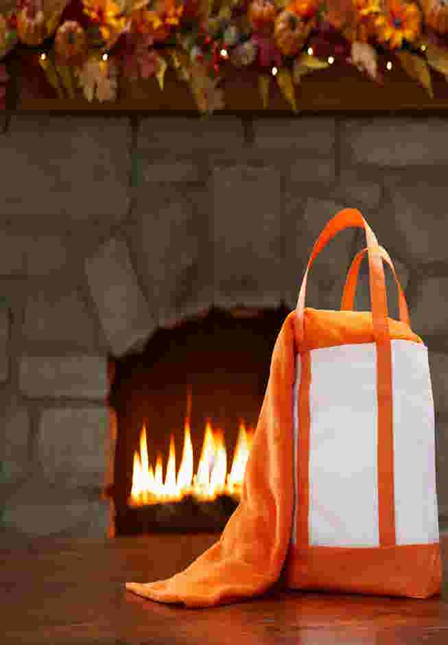 Tote Bag With Free Throw image number 0