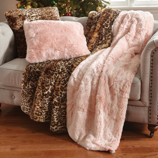 Plush Faux Fur Throw image number null