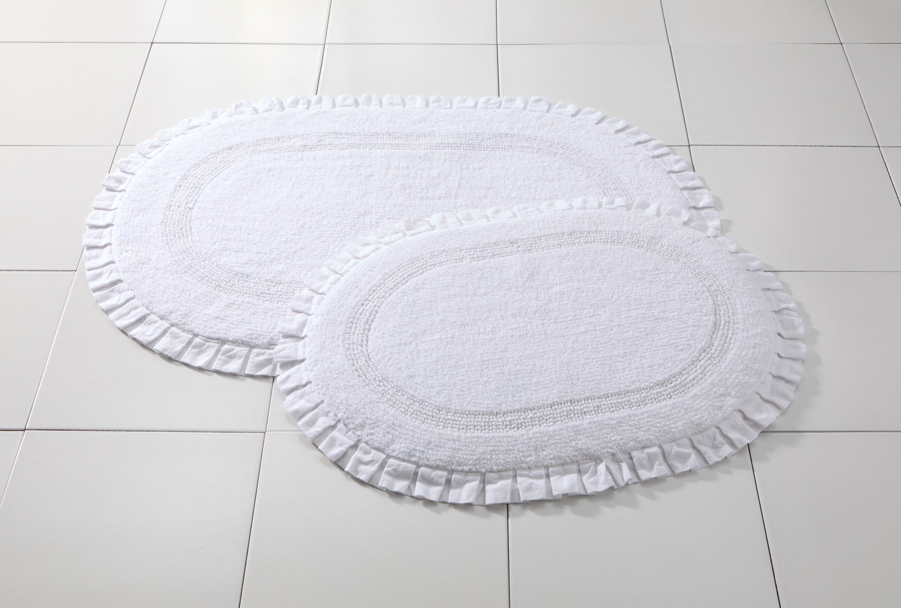 Oval Ruffle Bath Rug image number 2