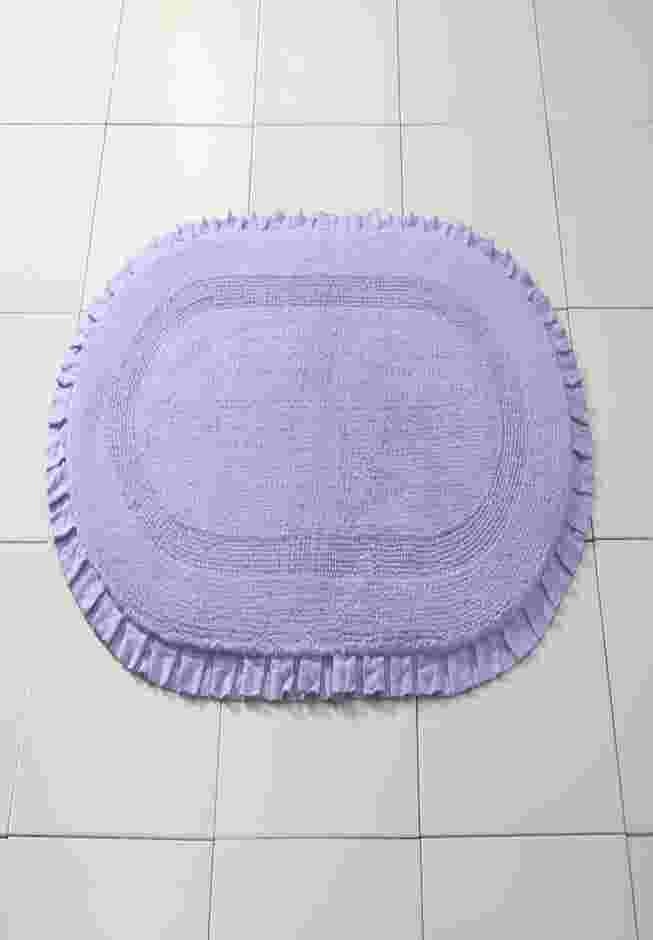 Oval Ruffle Bath Rug image number 0
