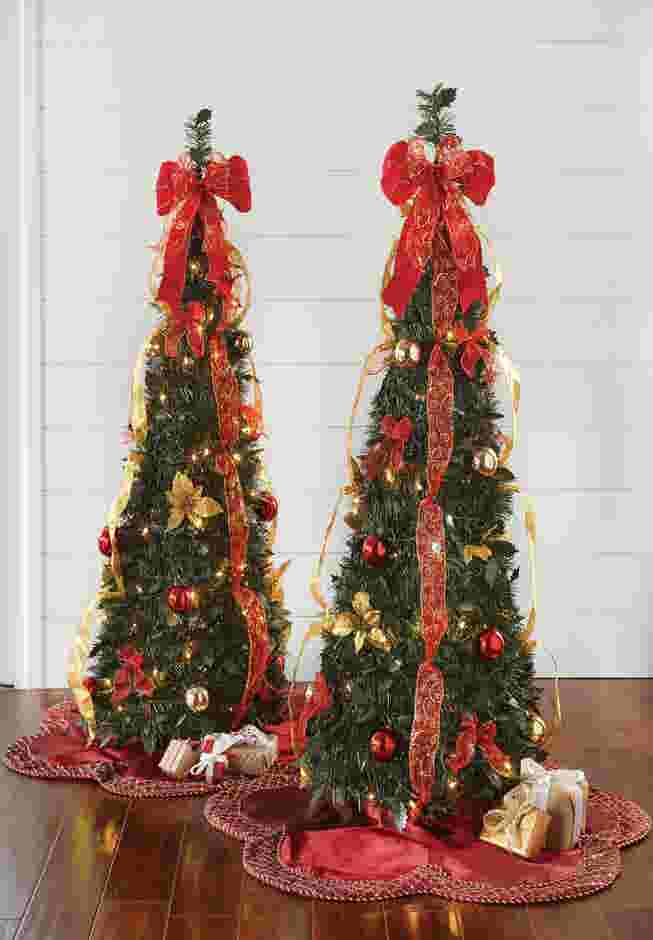Fully Decorated Pre-Lit 4½' Pop-Up Christmas Tree image number 0