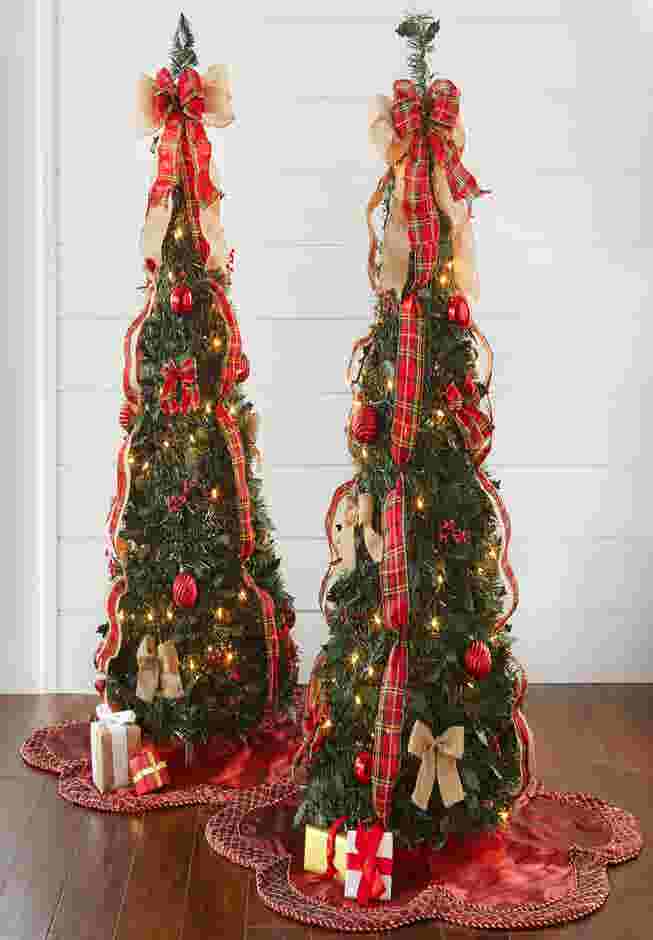 Fully Decorated Pre-Lit 4½' Pop-Up Christmas Tree image number 0