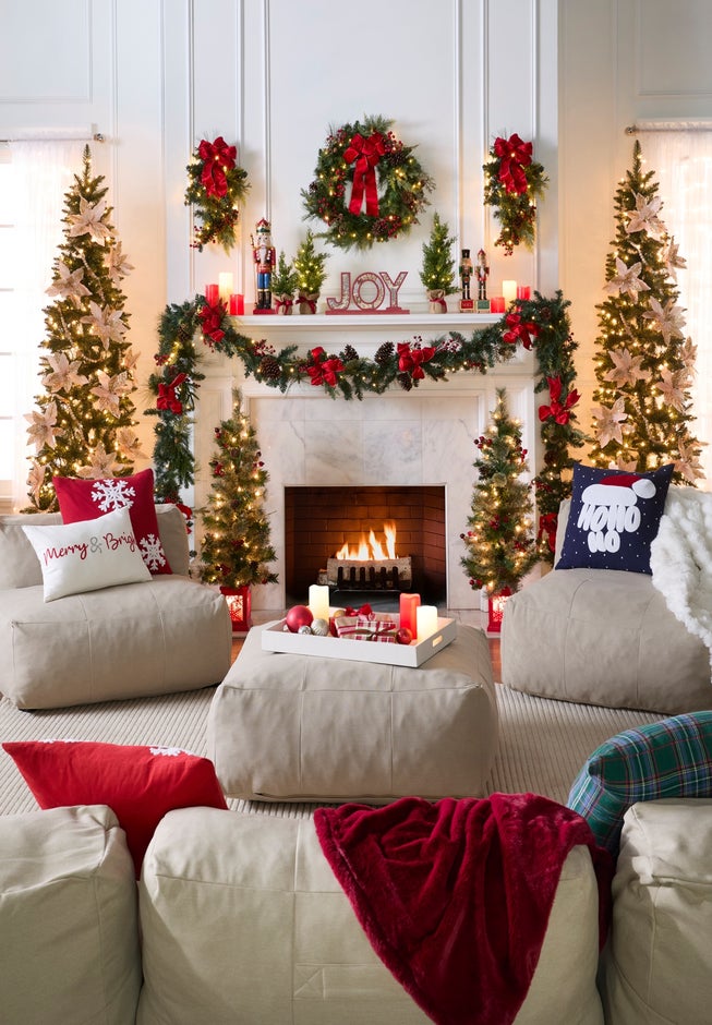 24" Pre-Lit Holiday Classic Tear Drop Swag image number 2