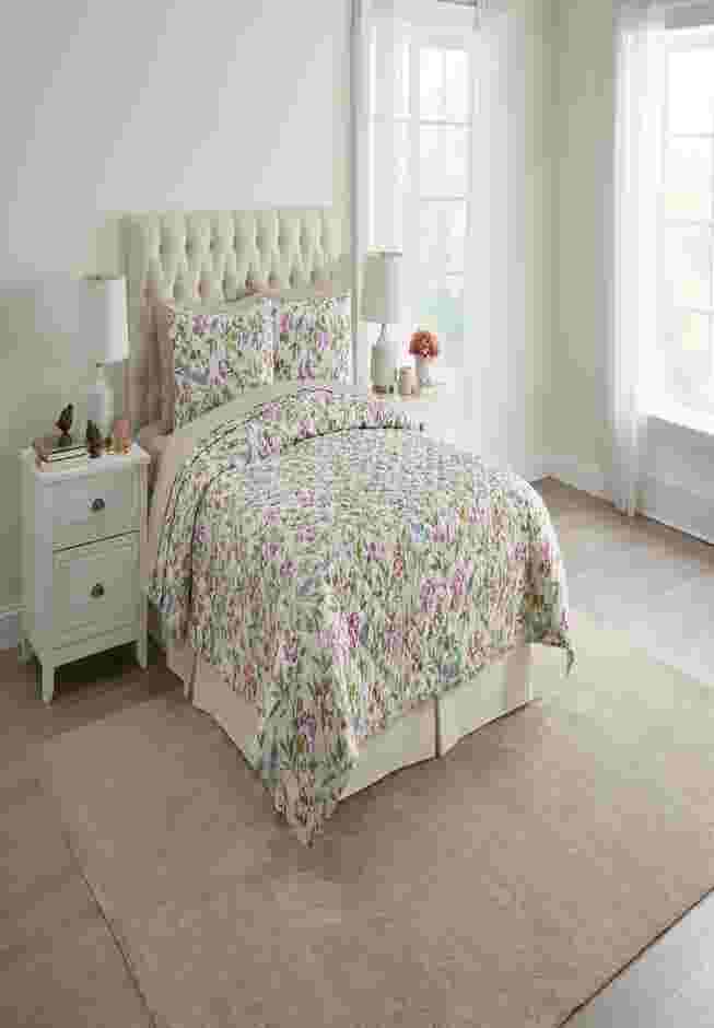 Lyocell Cotton Birdsong Quilt Set image number 0