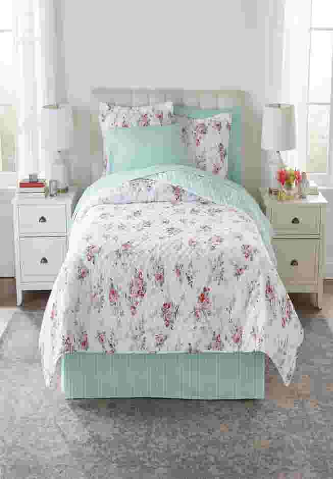 Reversible 8-Pc. Bed In A Bag Quilt Set image number 0