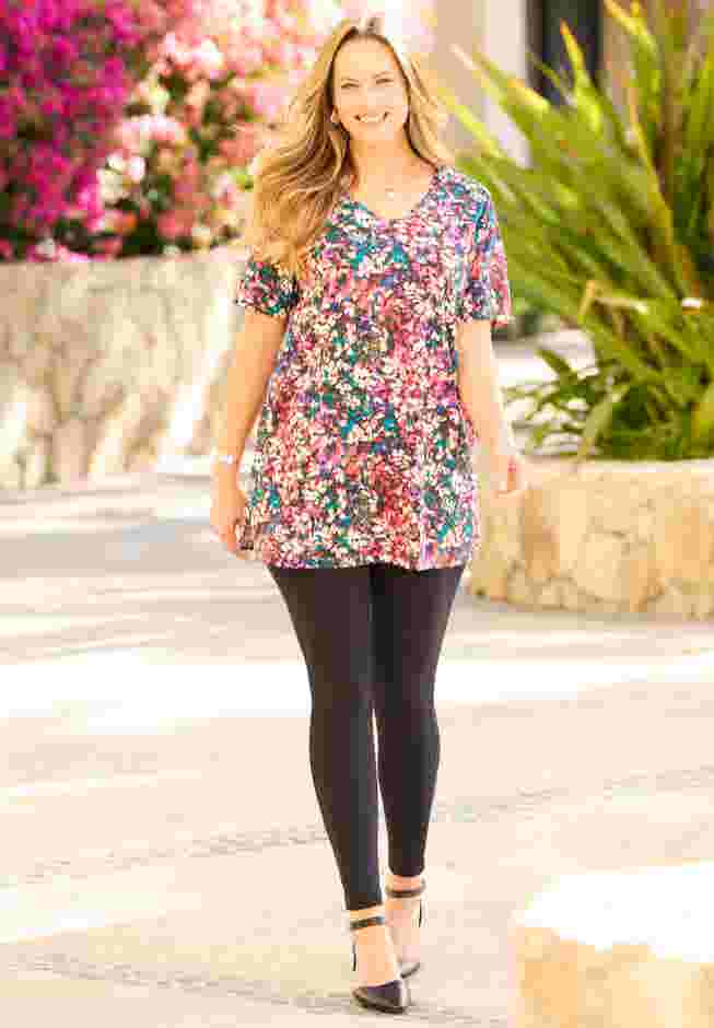 Easy Fit Short Sleeve V-Neck Tunic image number 6