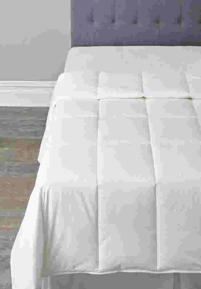 COOLMAX® Anti-Bacterial Comforter image number 0