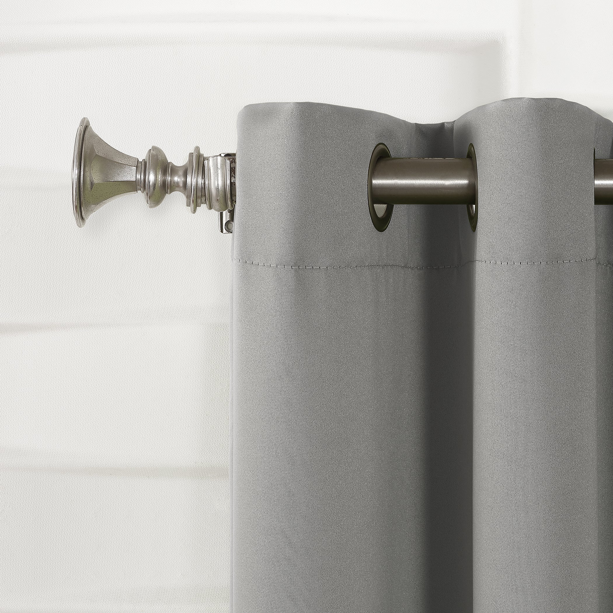 Sun Zero Blackout Greenwich Grommet Panel image number 2