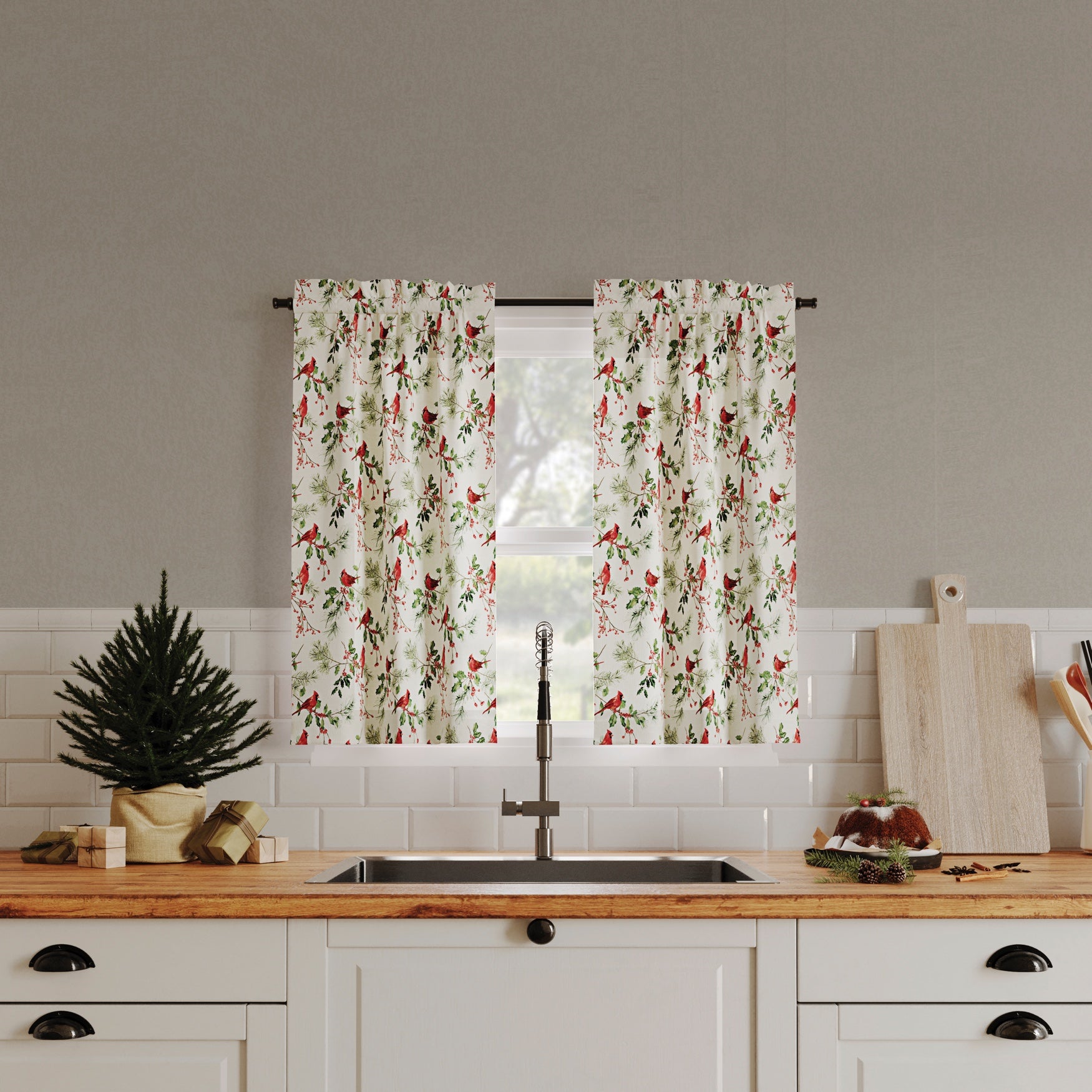 Cardinal Printed Tier & Valance image number 1